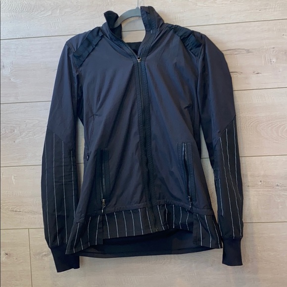 Lululemon Run Bandit Reflective Jacket - Picture 4 of 7